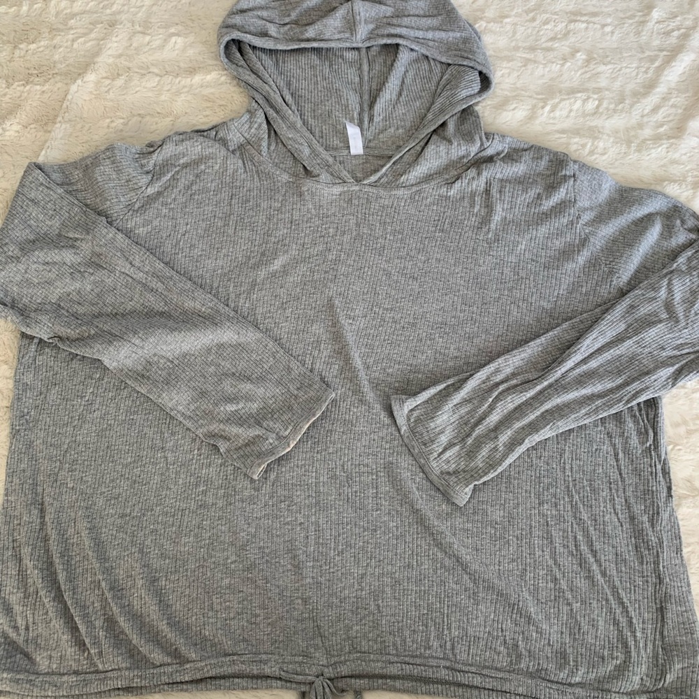 Hooded long sleeve shirt with waist tie